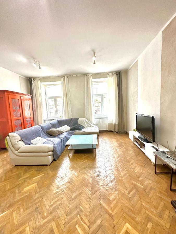 Charming Apartament City Center Timişoara Exteriör bild