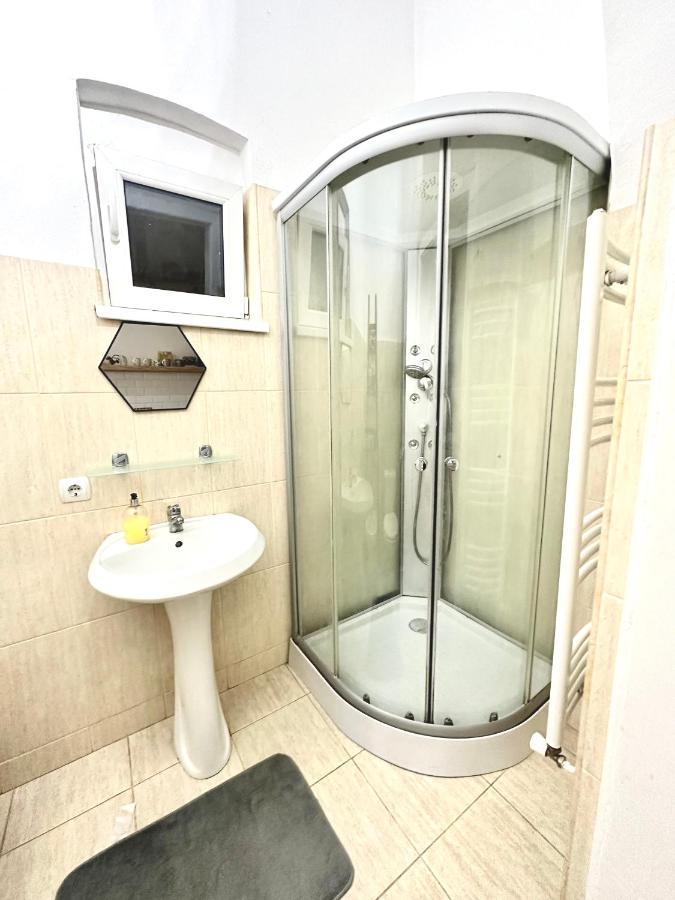 Charming Apartament City Center Timişoara Exteriör bild