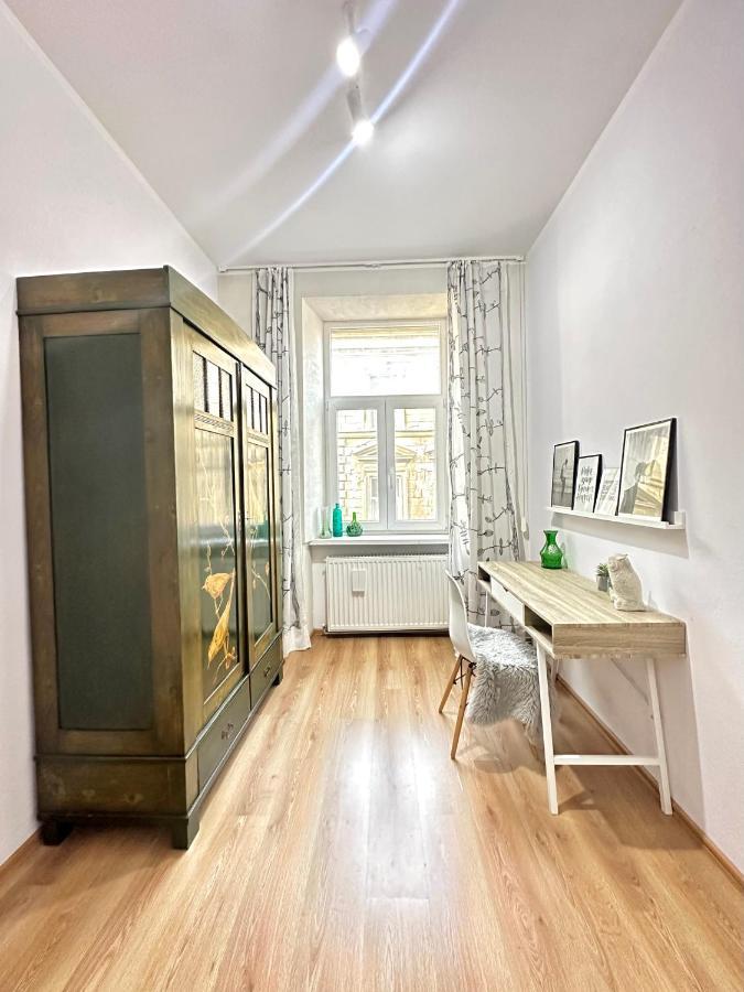 Charming Apartament City Center Timişoara Exteriör bild